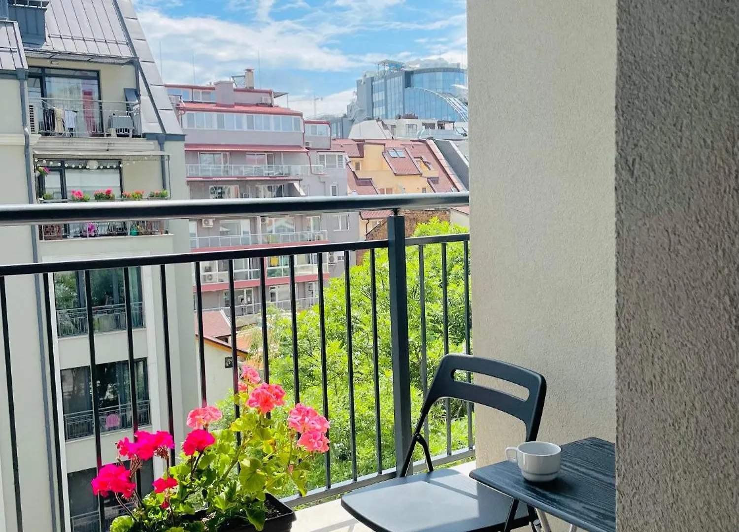 Επικοινωνία με το Luxurious Apartment 1Bdr With Parking